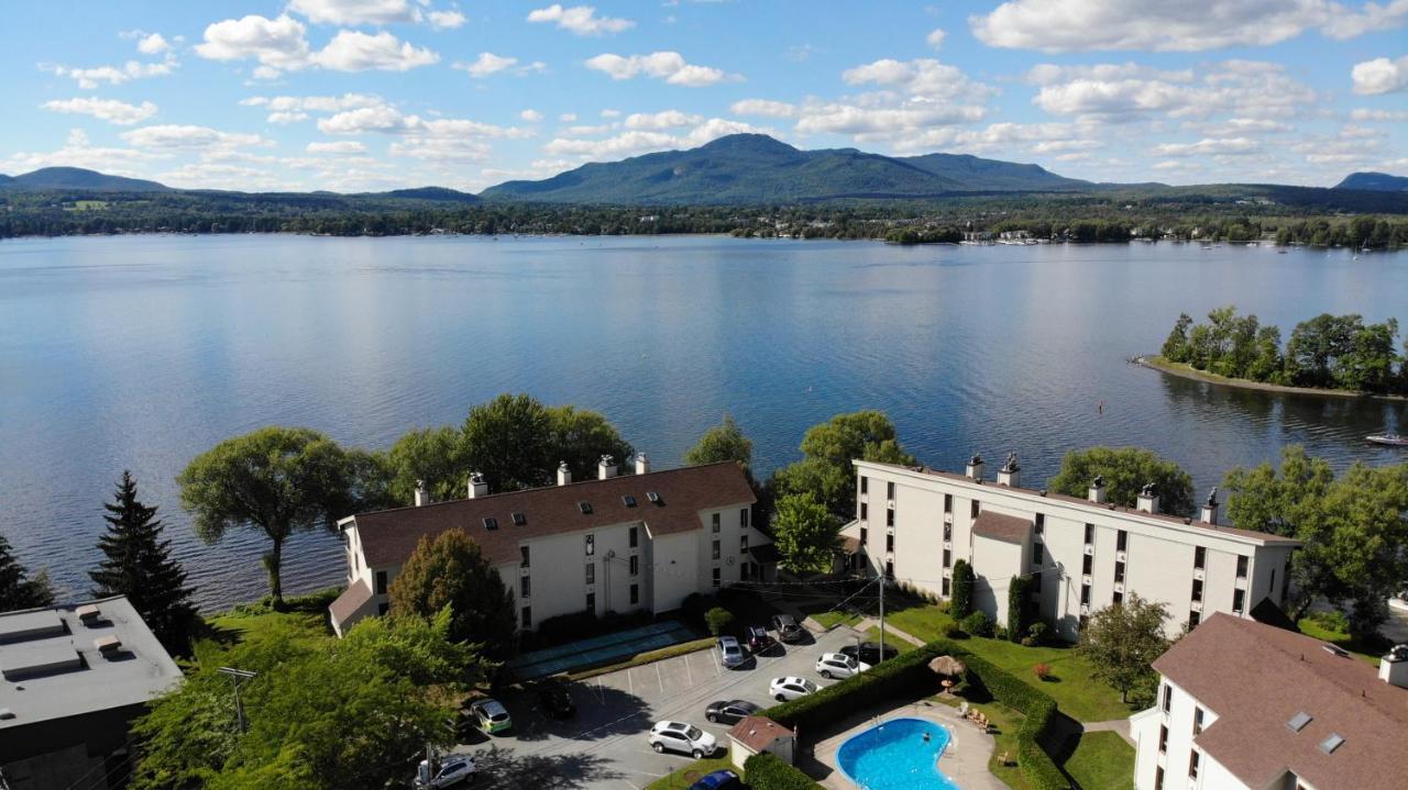 Location Tourisme Estrie - Oberge Du Village Magog Zewnętrze zdjęcie